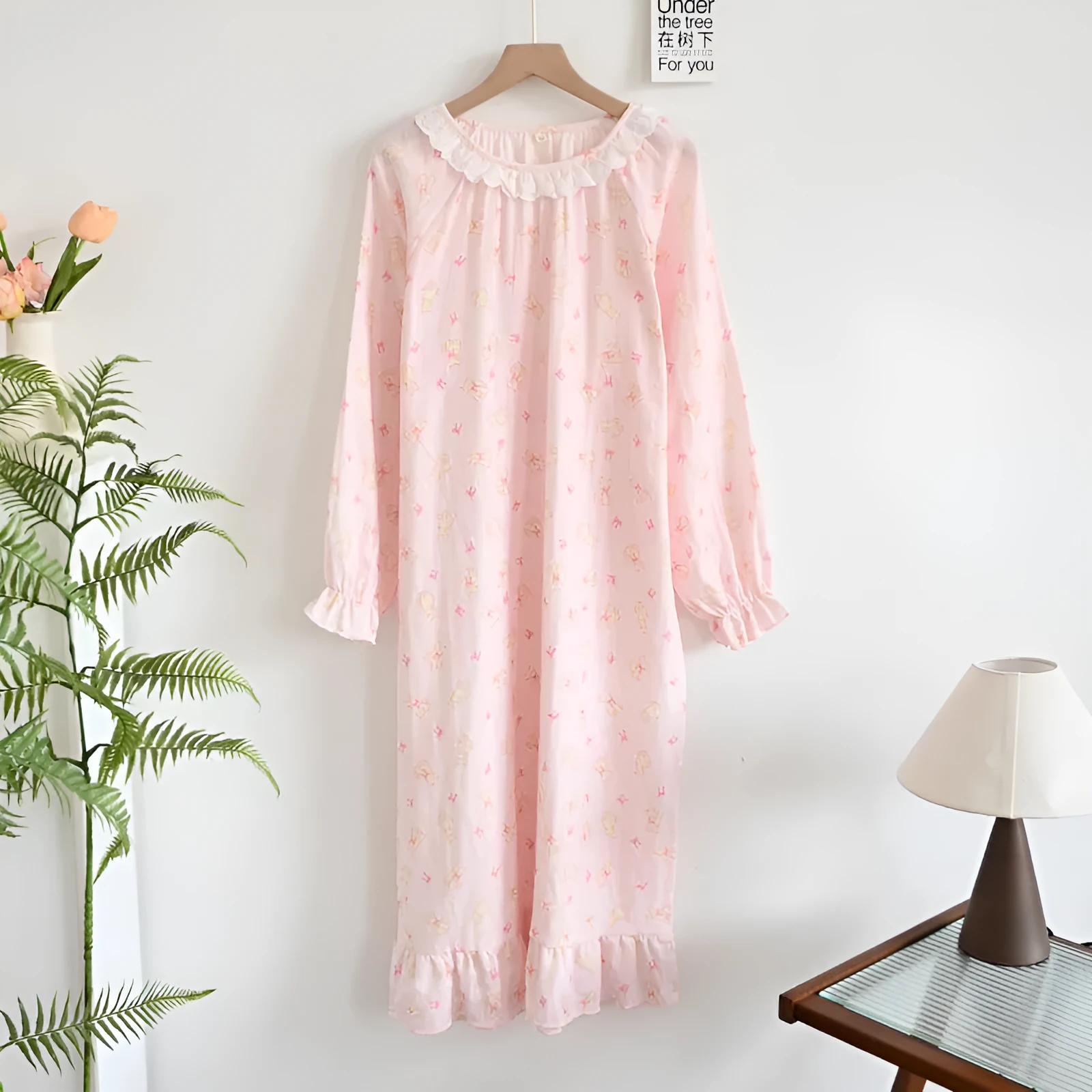 Long sleeve nightdress in thin loose soft fabric with gentleman cat pattern