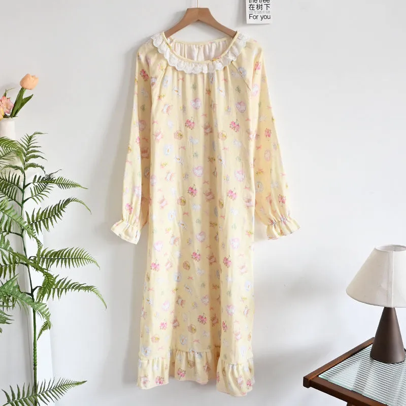 Long sleeve nightdress in thin loose soft fabric with gentleman cat pattern