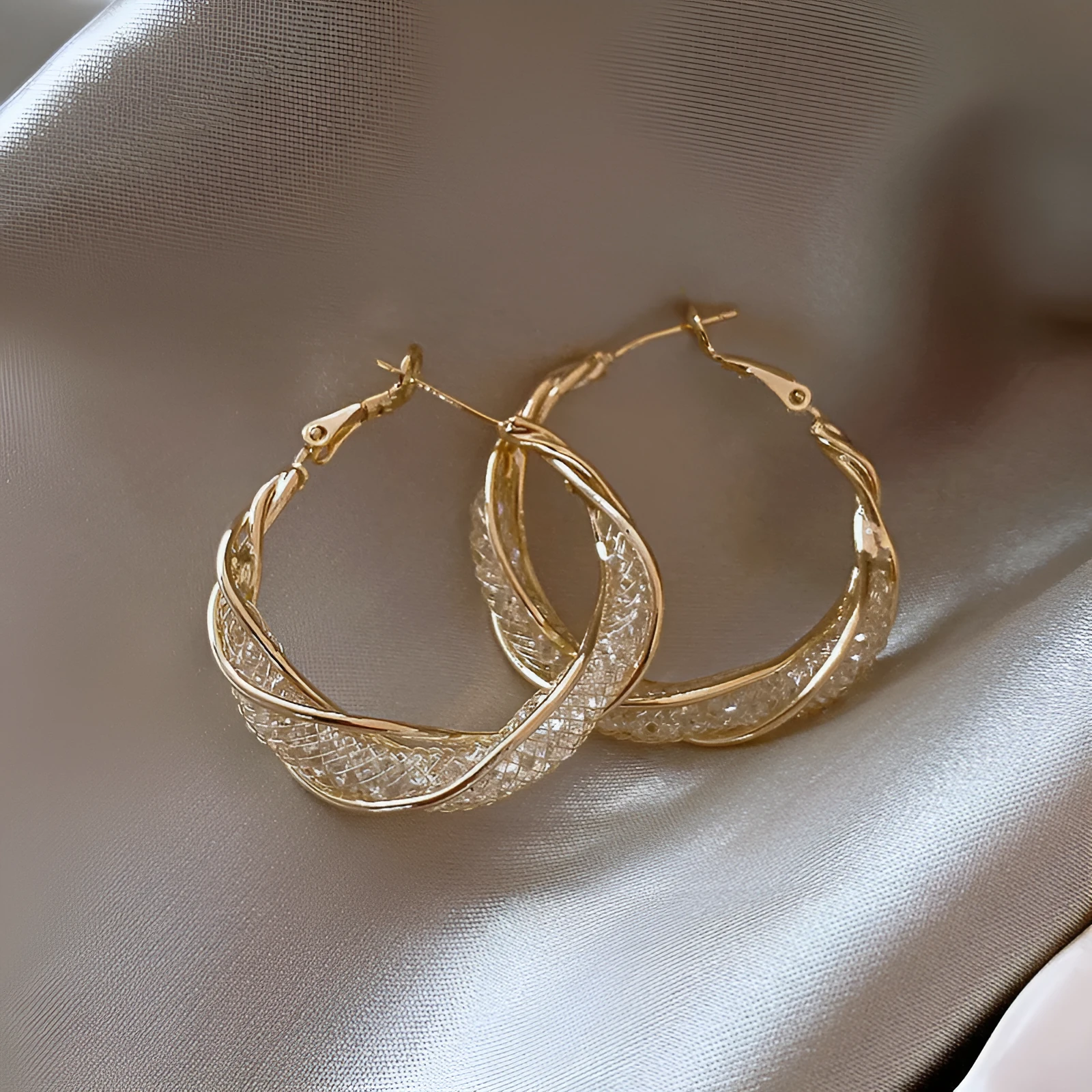 Mixed material mesh crystal and silver geometric ring shape earrings for women electroplated finish