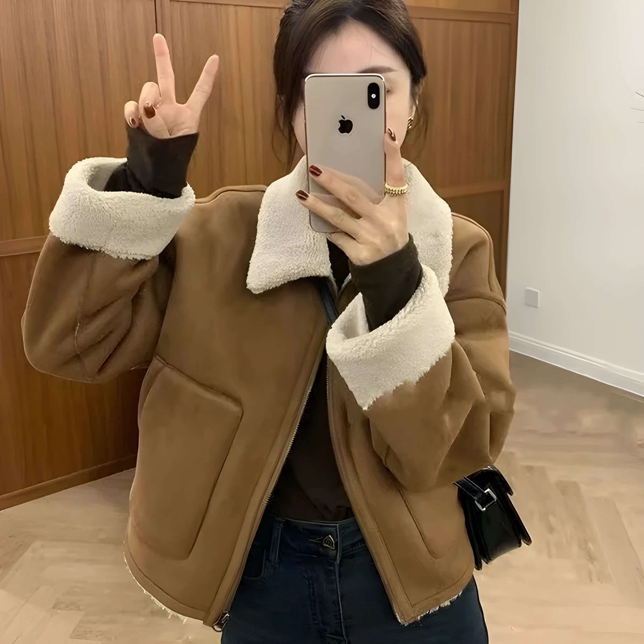 Warm thickened imitation lamb wool deerskin velvet leather jacket for women with faux fur collar and pockets in brown