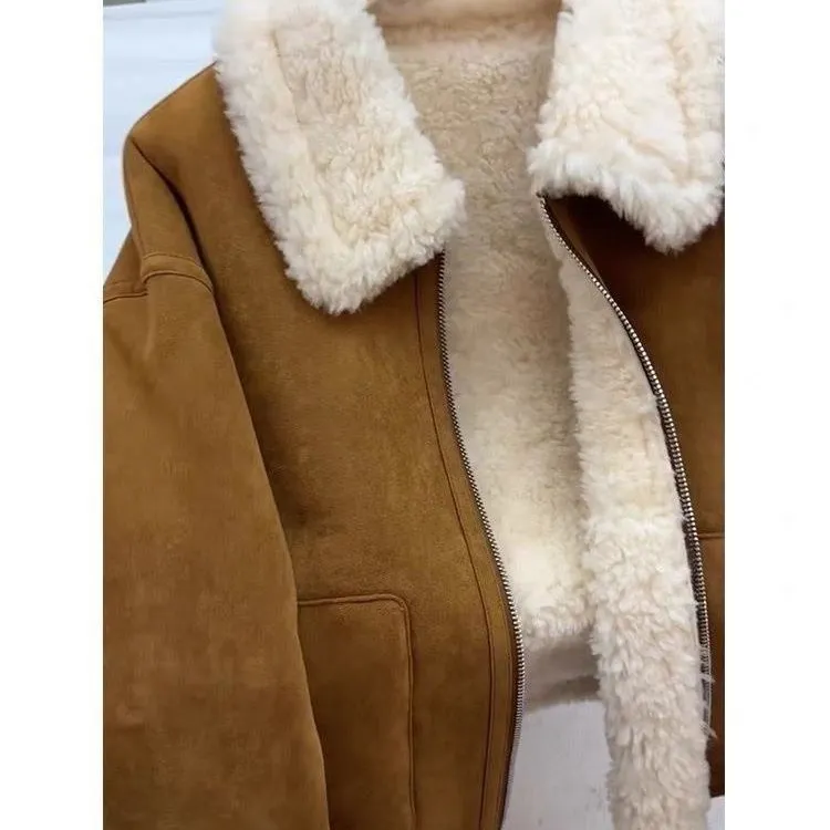 Warm thickened imitation lamb wool deerskin velvet leather jacket for women with faux fur collar and pockets in brown
