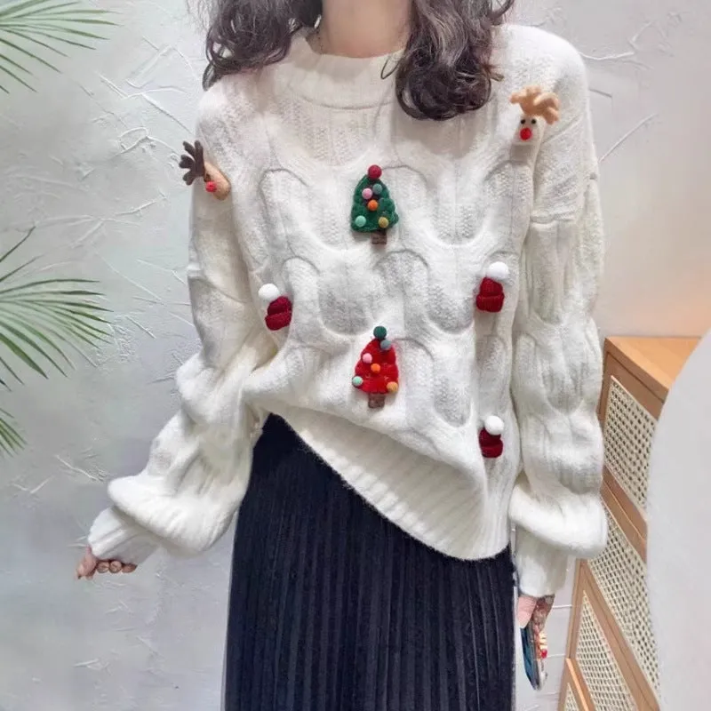 Western style loose slimming sweater top in white with long sleeves and pullover design