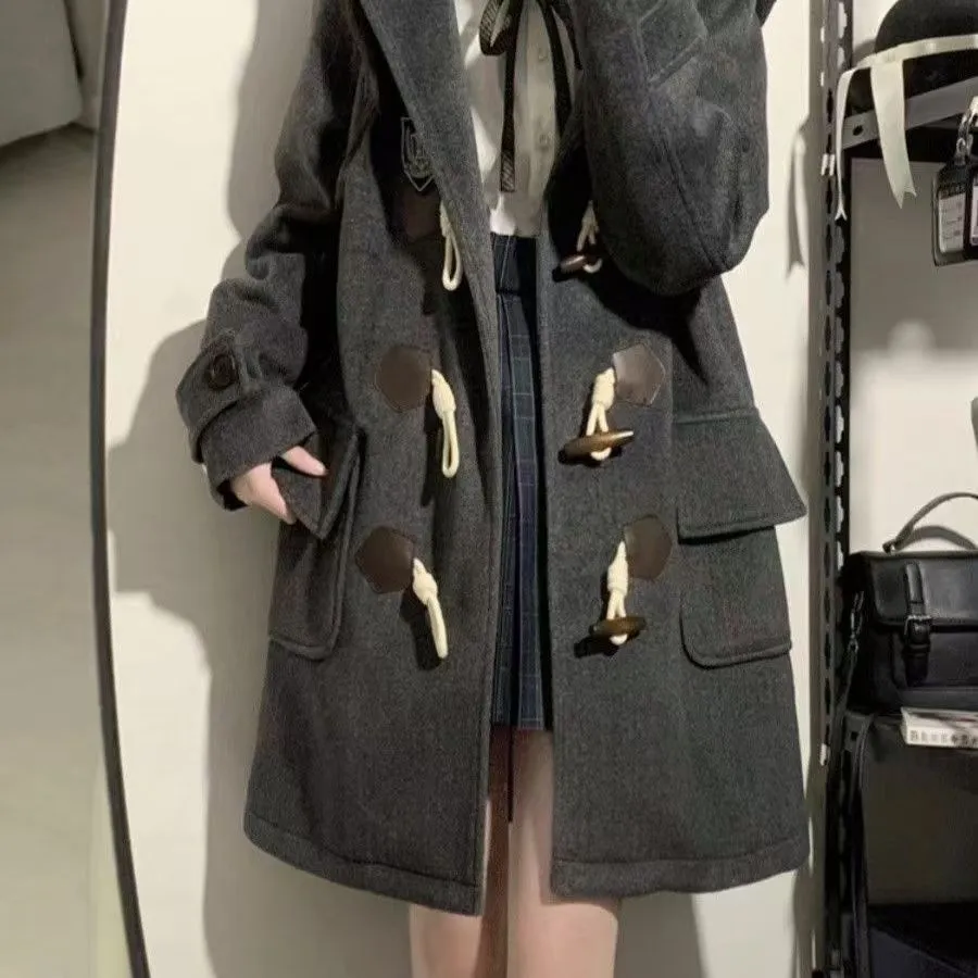 Japanese JK hooded horn button woolen coat in solid colour, loose fit, black, women's overcoat