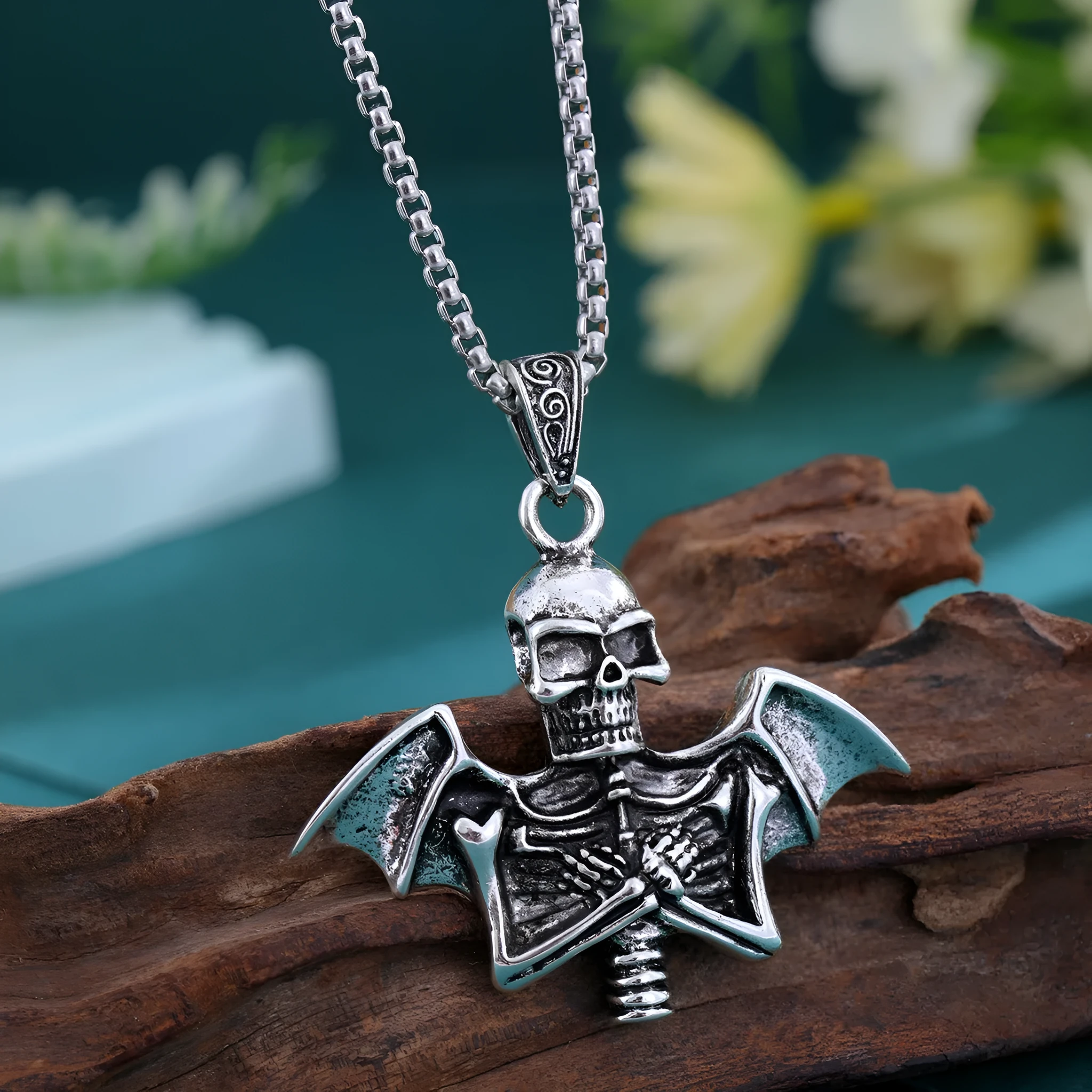 Angel skull retro punk men's collarbone chain necklace with silver-tone metal pendant and adjustable chain