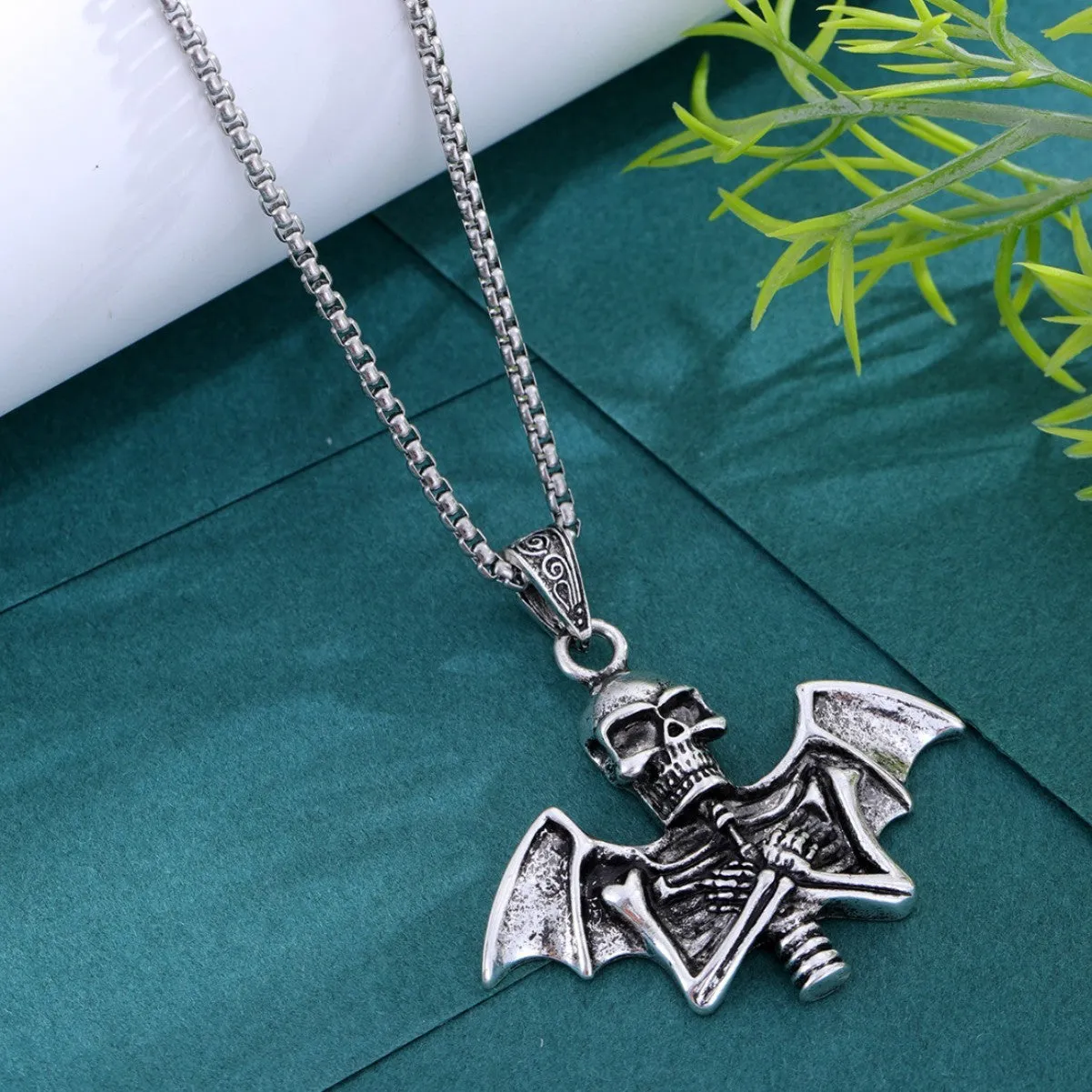 Angel skull retro punk men's collarbone chain necklace with silver-tone metal pendant and adjustable chain