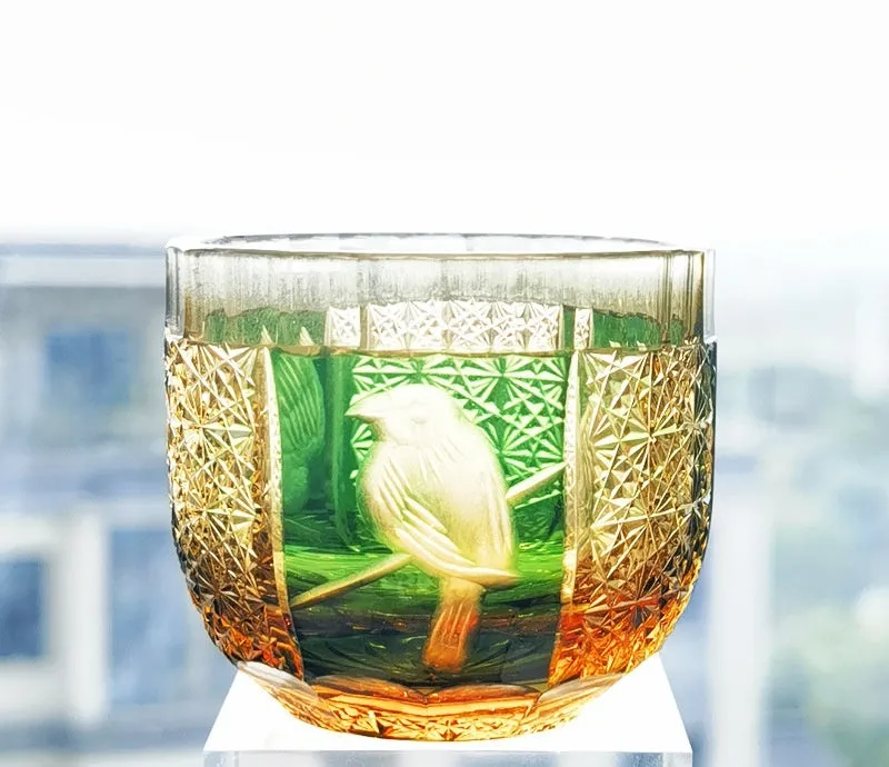Japanese-style hand-carved crystal glass whiskey cup with wooden box in retro luxury design