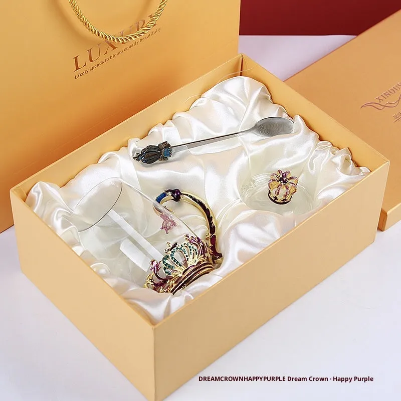 Round heat-resistant glass tea cup with enamel spoon, lid, and plate in solid colour, short cup style