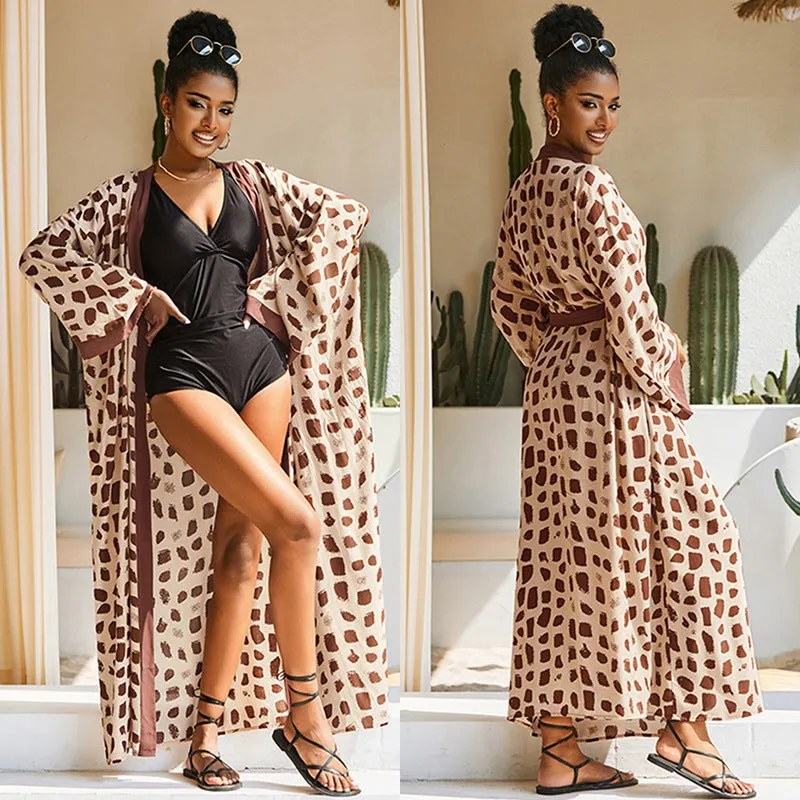 Printed beach cover-up for women in black white line with cotton lining and rayon fabric, average size