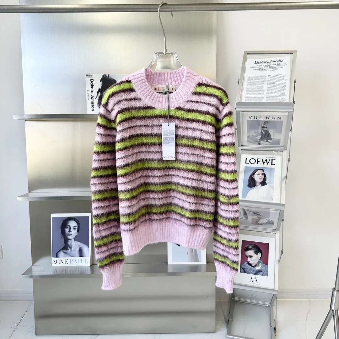 Pink wool knitted cardigan sweater with nap craft fabric and socialite style design