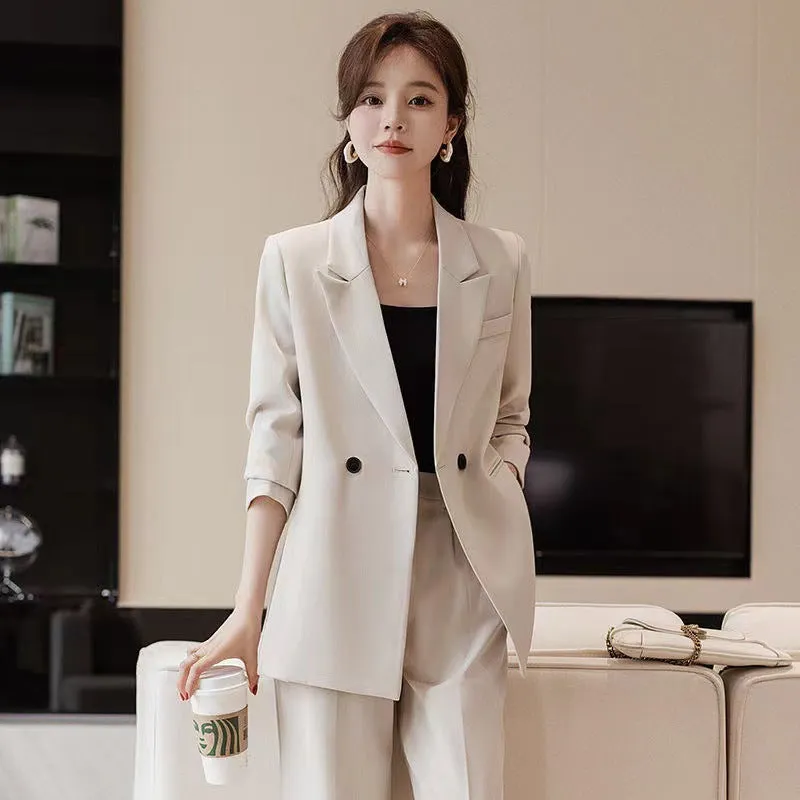 Women's solid colour commuting style casual jacket with long sleeves and soft treatment, available in black