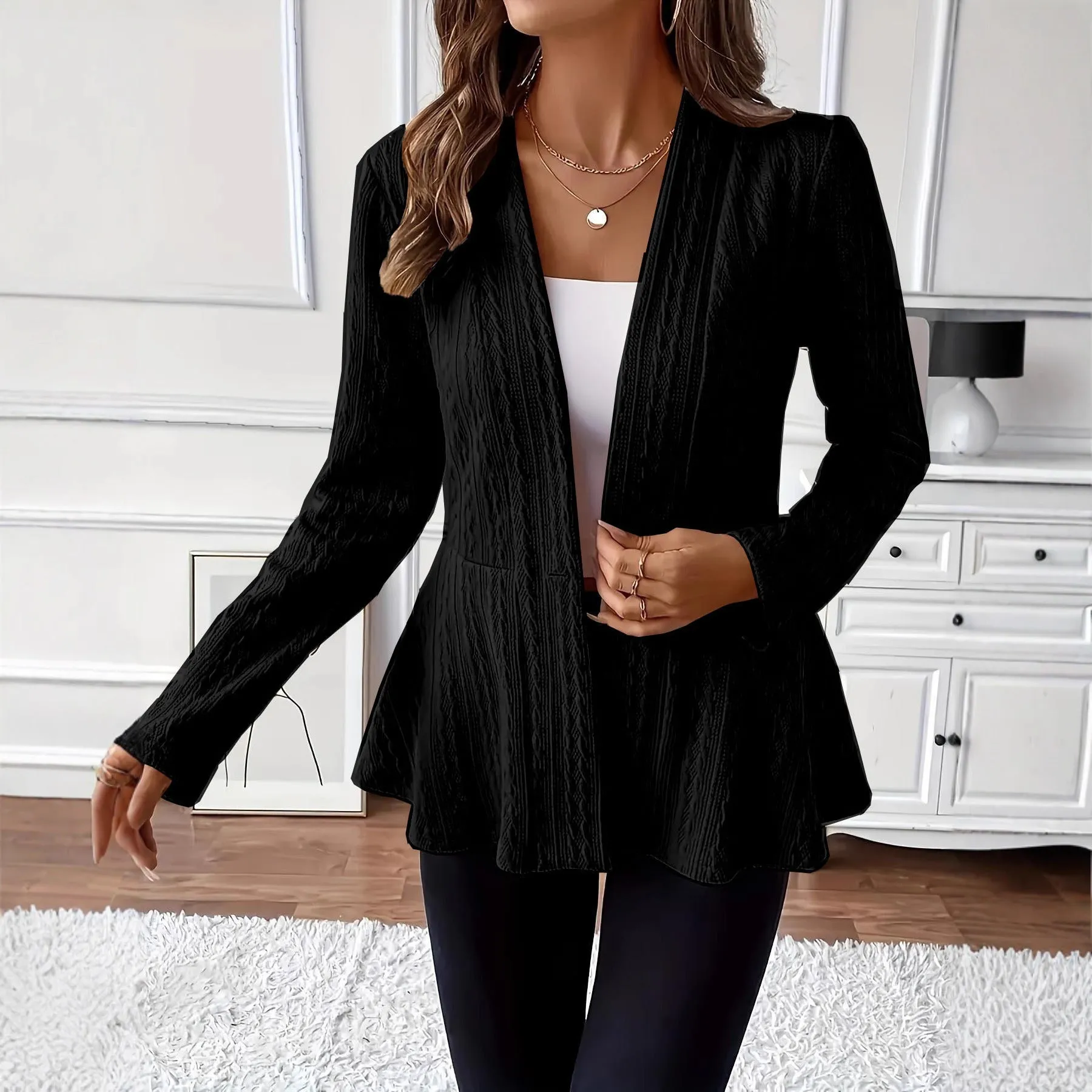 Women's solid colour jacquard patterned knitted cardigan with single button closure