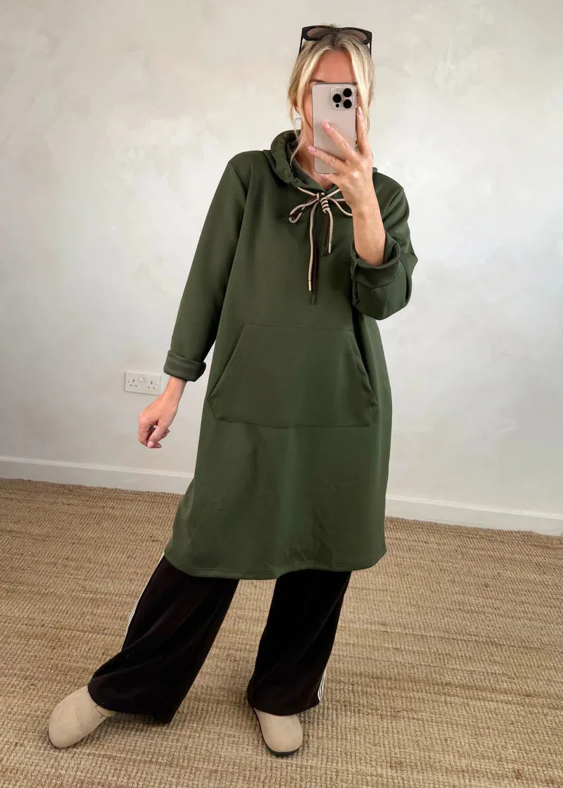 Women's loose oversized knit hooded maxi dress with pockets in solid colour, polyester construction