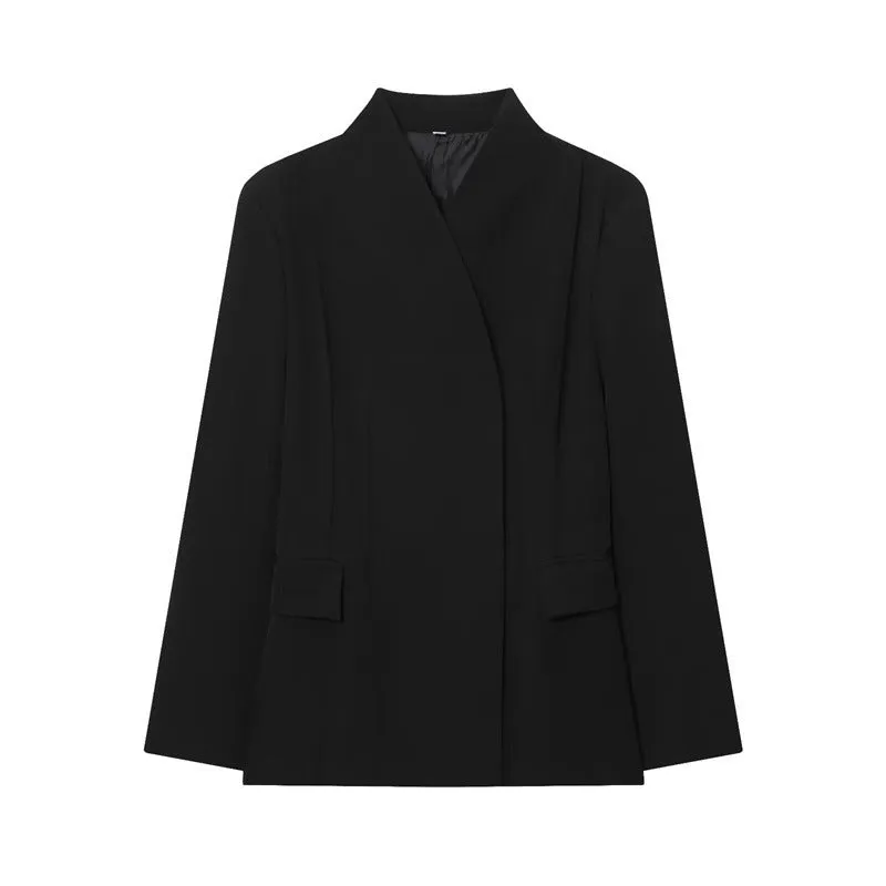 Women's black long sleeved suit jacket with loose fit, made from blended polyester fibre