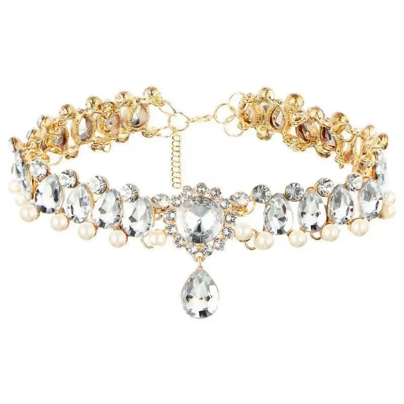 European and American exaggerated rhinestone pearl necklace in silver alloy with rhinestone inlay