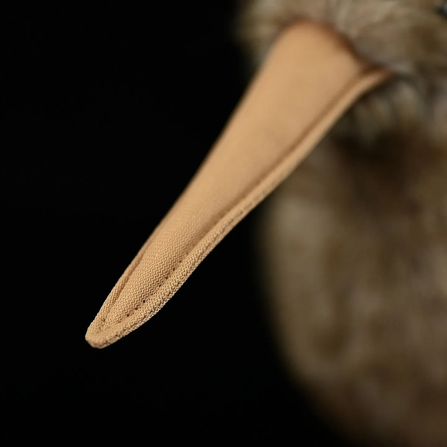 Kiwi plush toy, 25cm tall, chemical fibre, with iron wire frame, New Zealand bird design