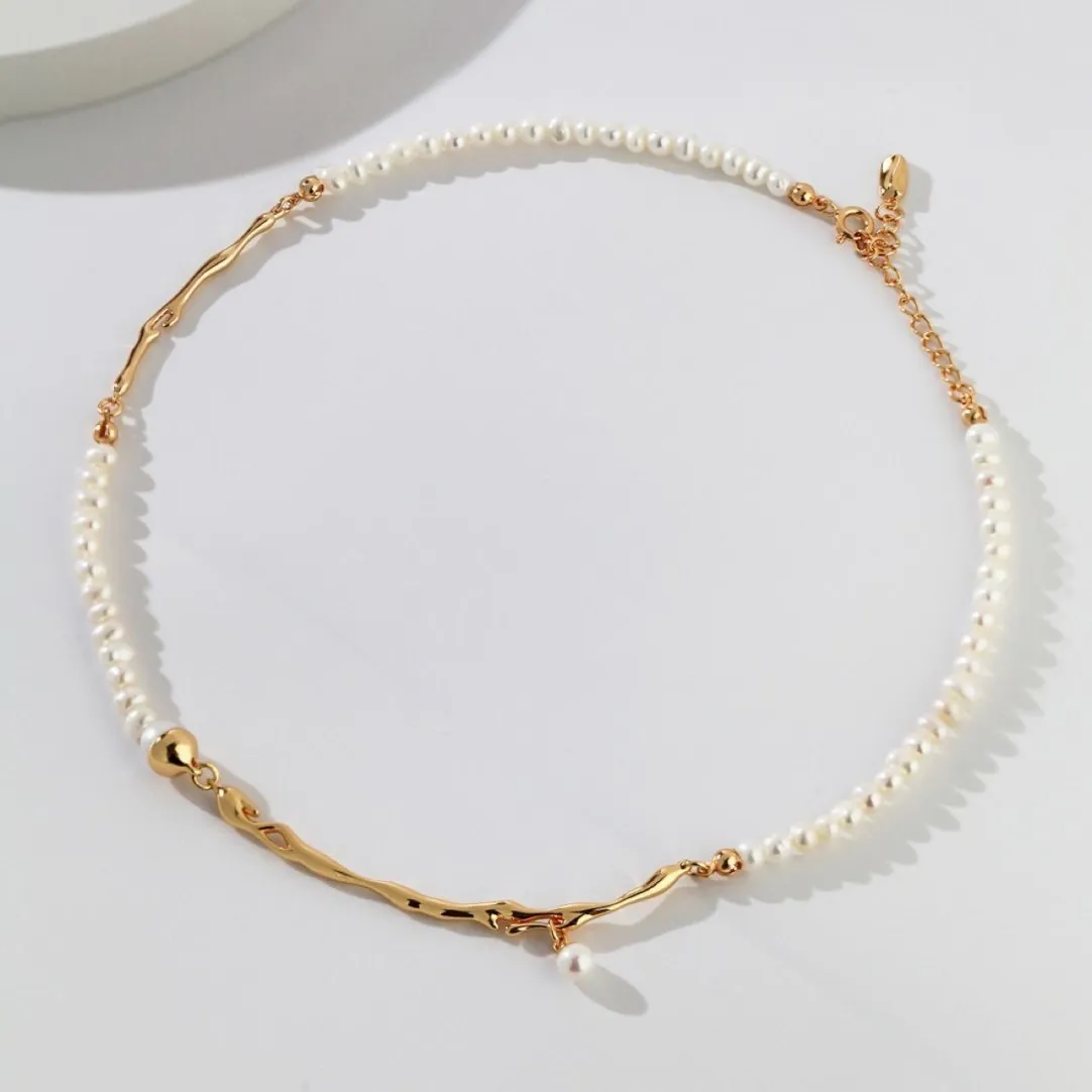 Stitching design imitation pearl necklace on copper pendant with O-ring chain, 71-80cm, unisex gold finish