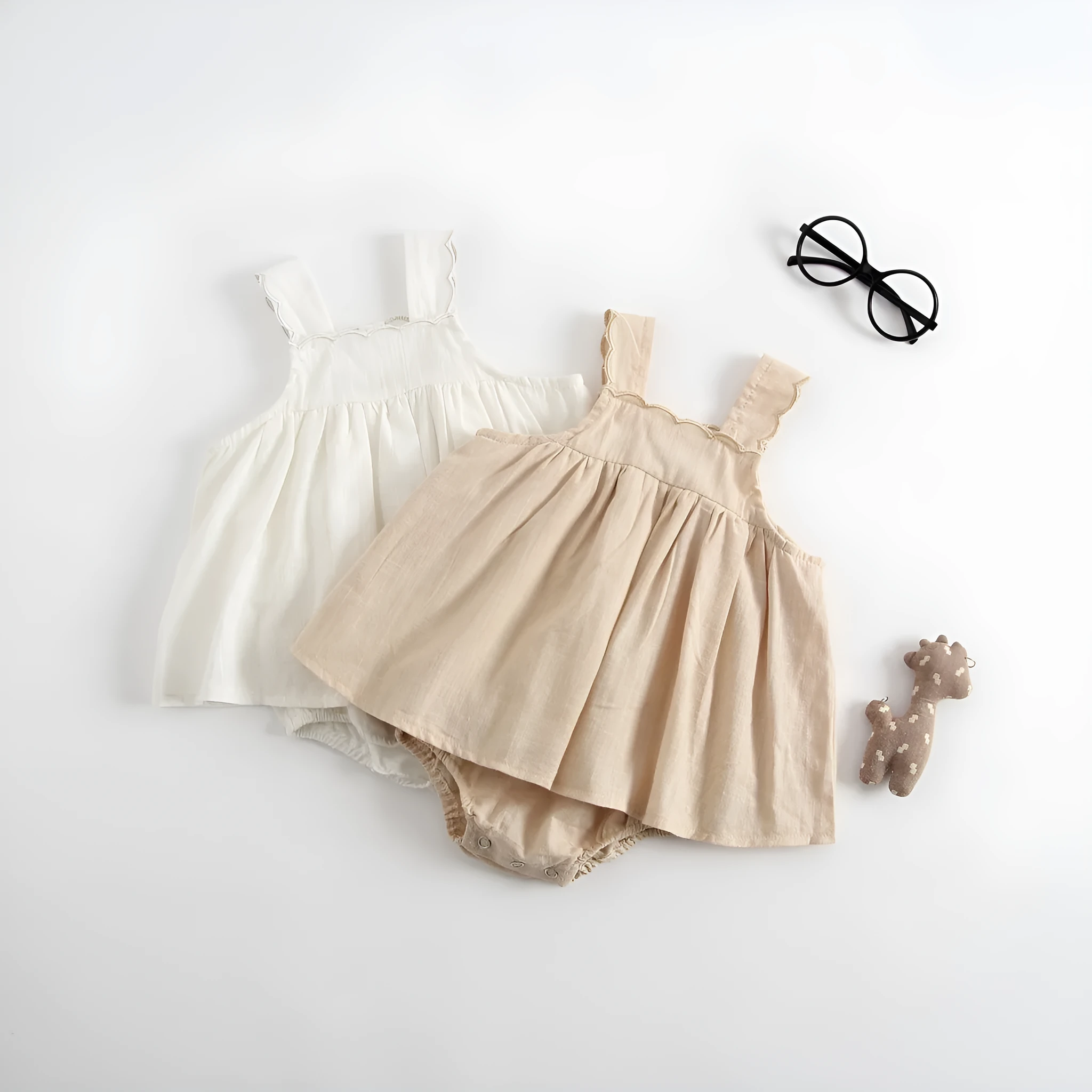 Baby romper princess dress jumpsuit with suspenders in white cotton for summer, suitable for 66cm to 100cm height