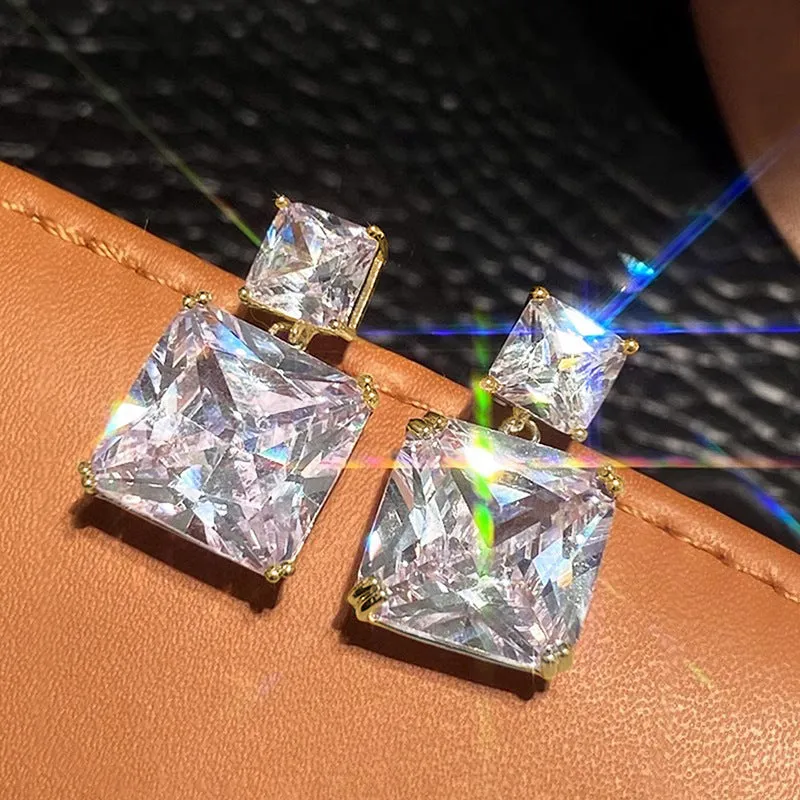 Geometric square copper earrings with quadrilateral design in gold or white gold finish