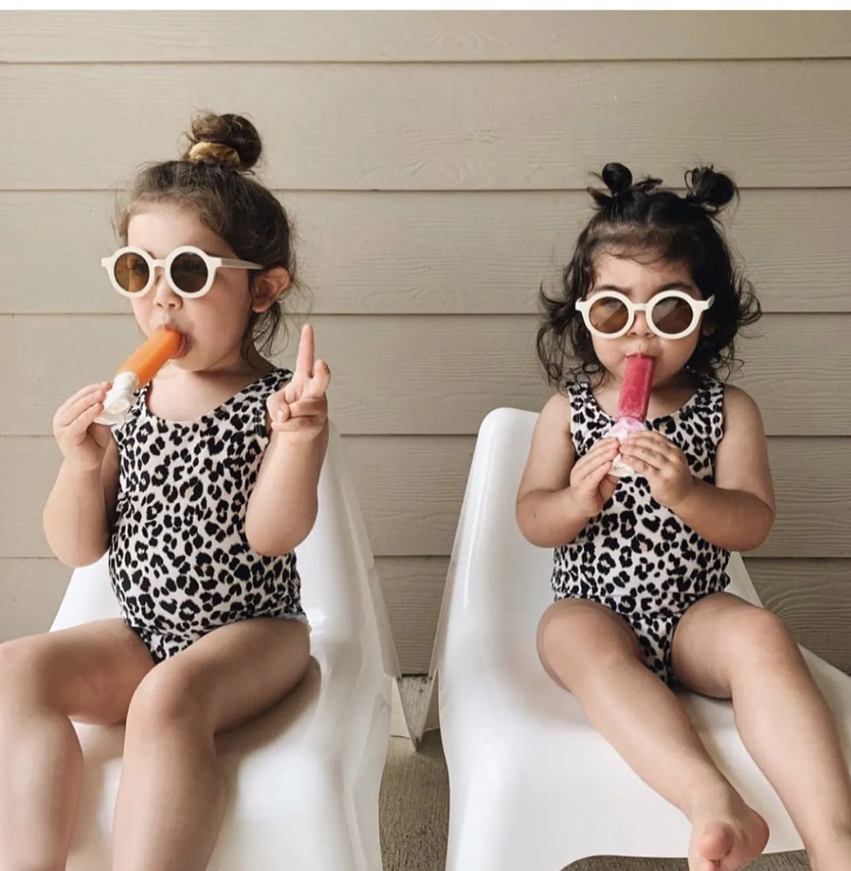 Children's round frame retro mocha glasses with UV400 protection in beige colour