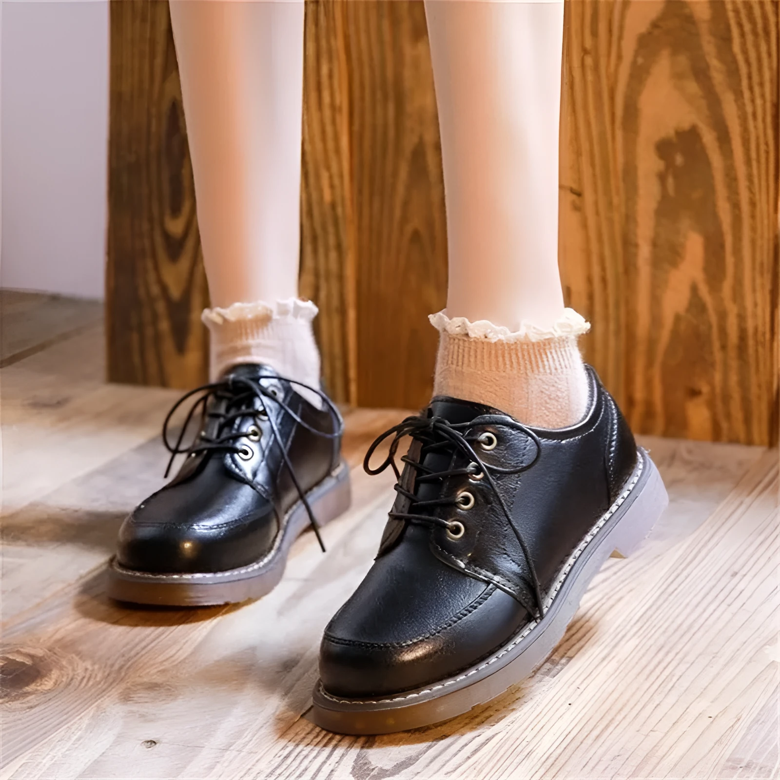 Preppy style retro Mary Jane women's shoes in black with round toe and front lace-up design
