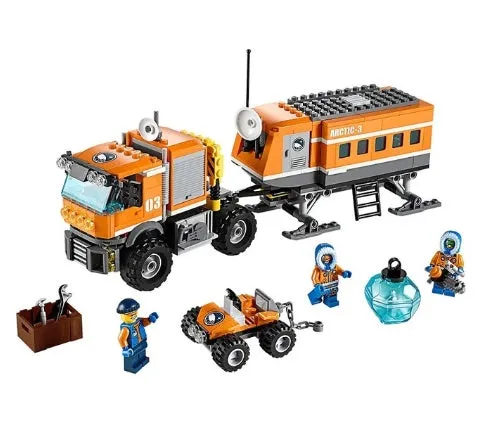 Arctic icebreaker fleet building blocks 760 pieces box 50x39.5x8.5cm multiple vehicles