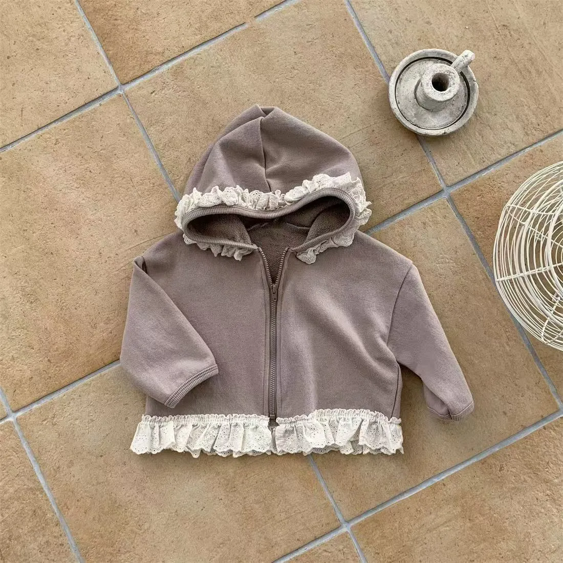 Child's lace-trim hooded zipper sweatshirt in solid cotton, brown colour, long sleeves