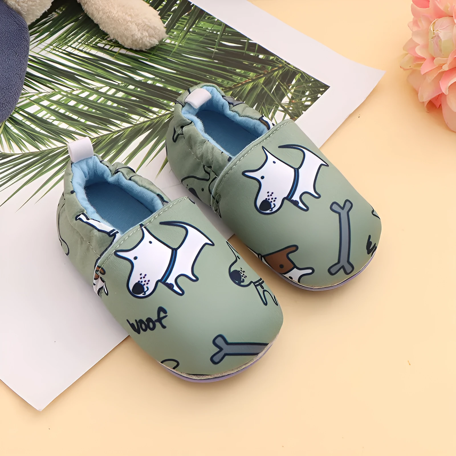 Baby soft bottom non-slip cotton cloth toddler shoes in cartoon design with rubber sole
