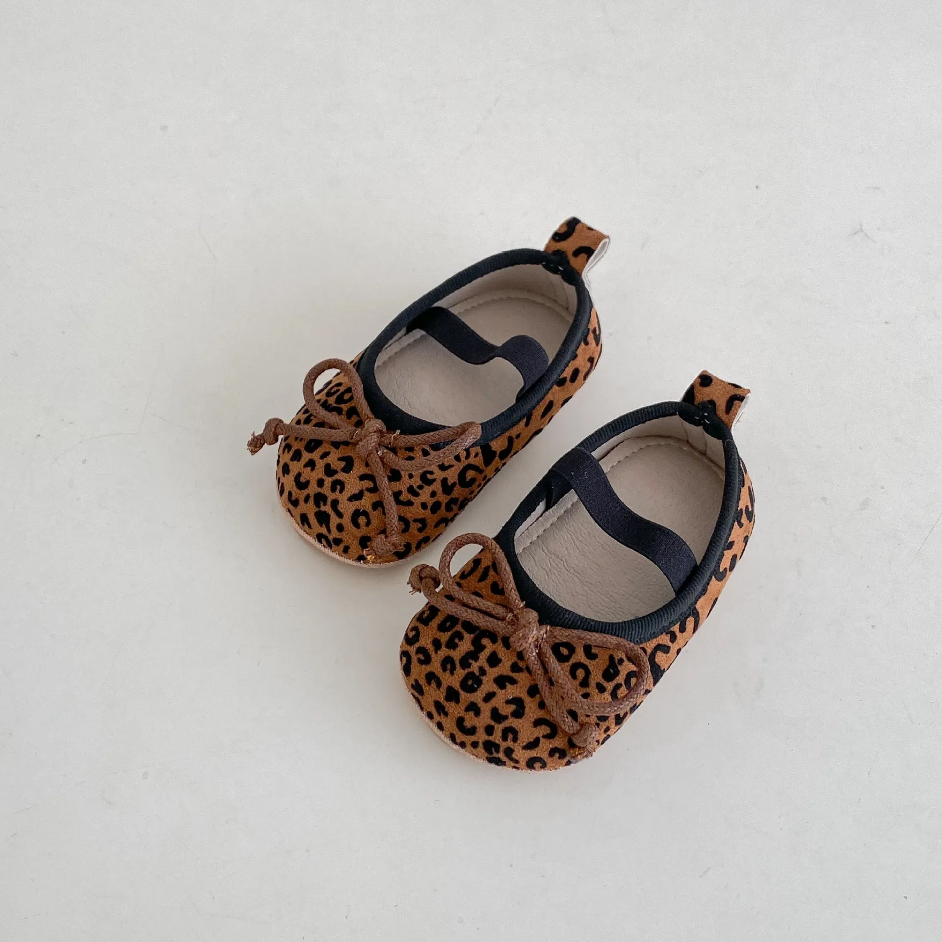 Infant baby girl soft bottom toddler shoes with Hu Die knot leopard print round toe rubber sole