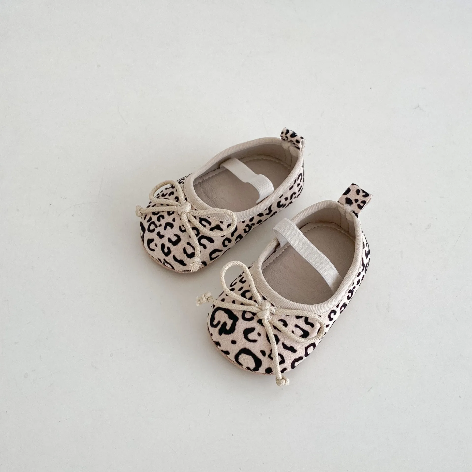 Infant baby girl soft bottom toddler shoes with Hu Die knot leopard print round toe rubber sole