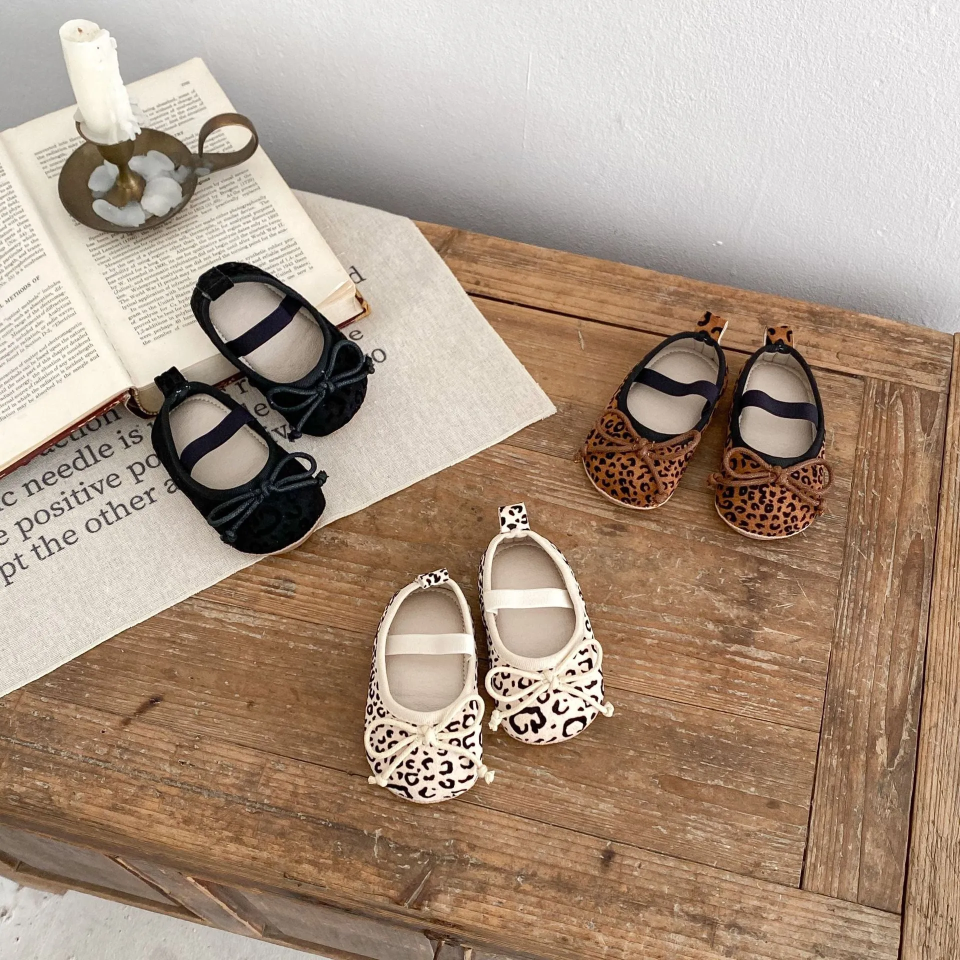 Infant baby girl soft bottom toddler shoes with Hu Die knot leopard print round toe rubber sole