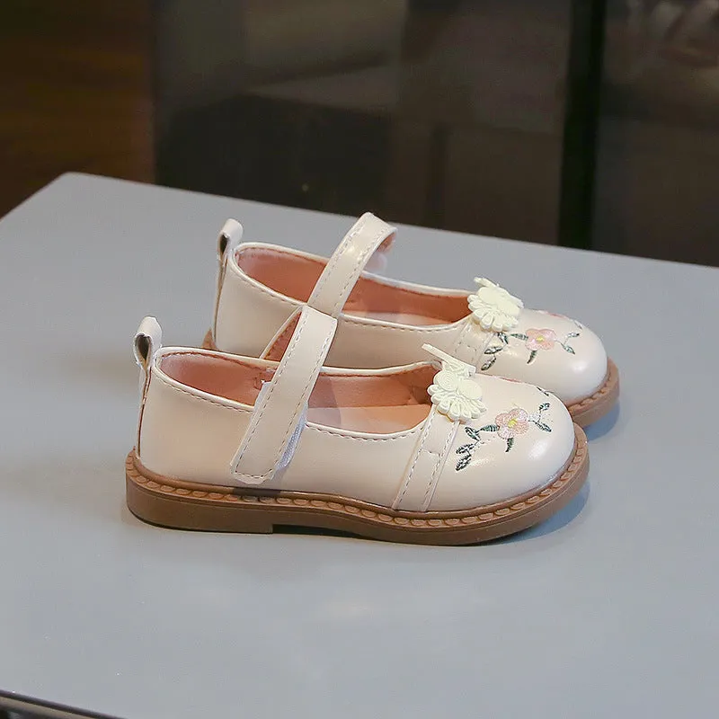 Children's cute leather flower princess shoes in milky white, PU upper, rubber sole, size 23-34