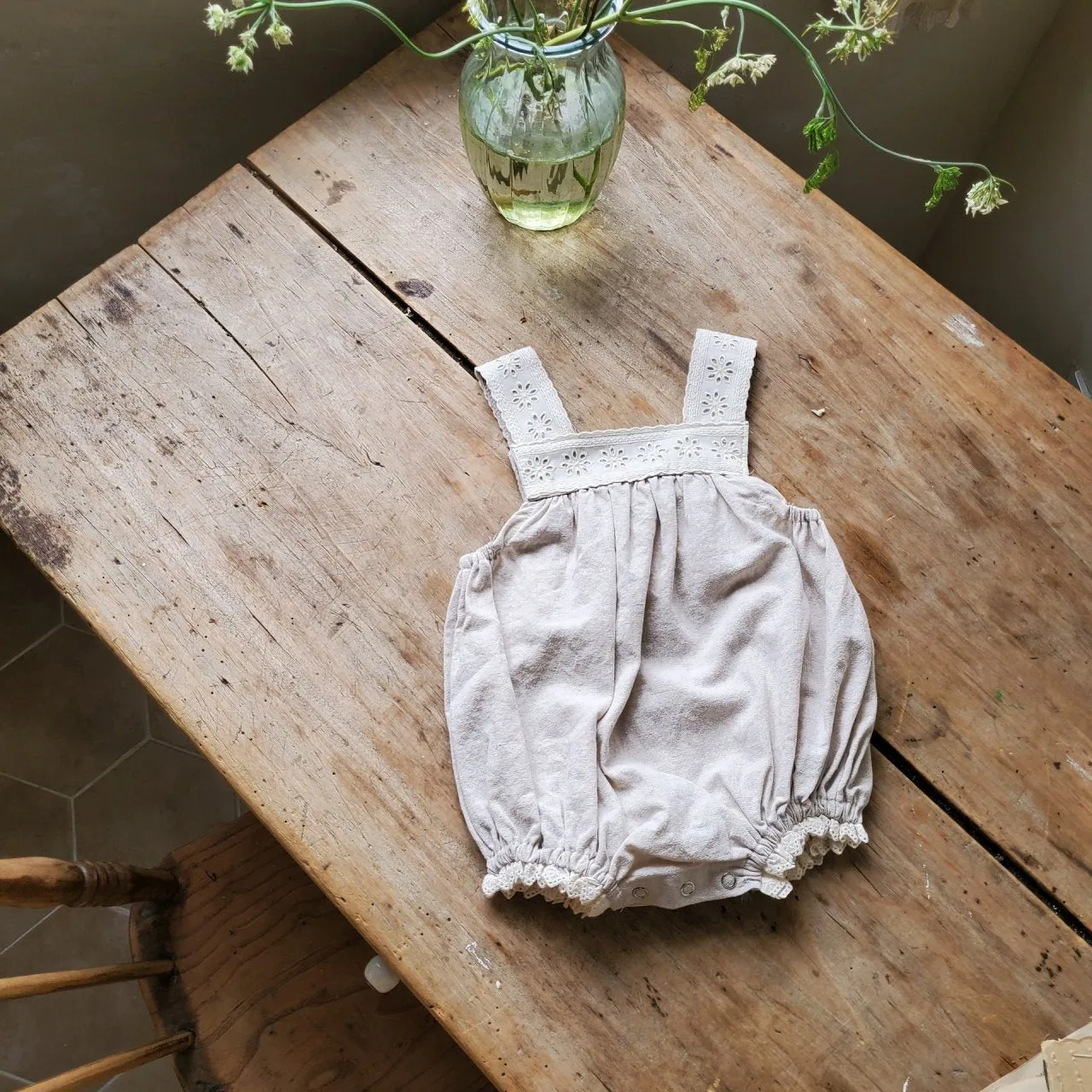 Girls cotton puff short sleeve top and lace strap romper two-piece set in apricot cotton fabric