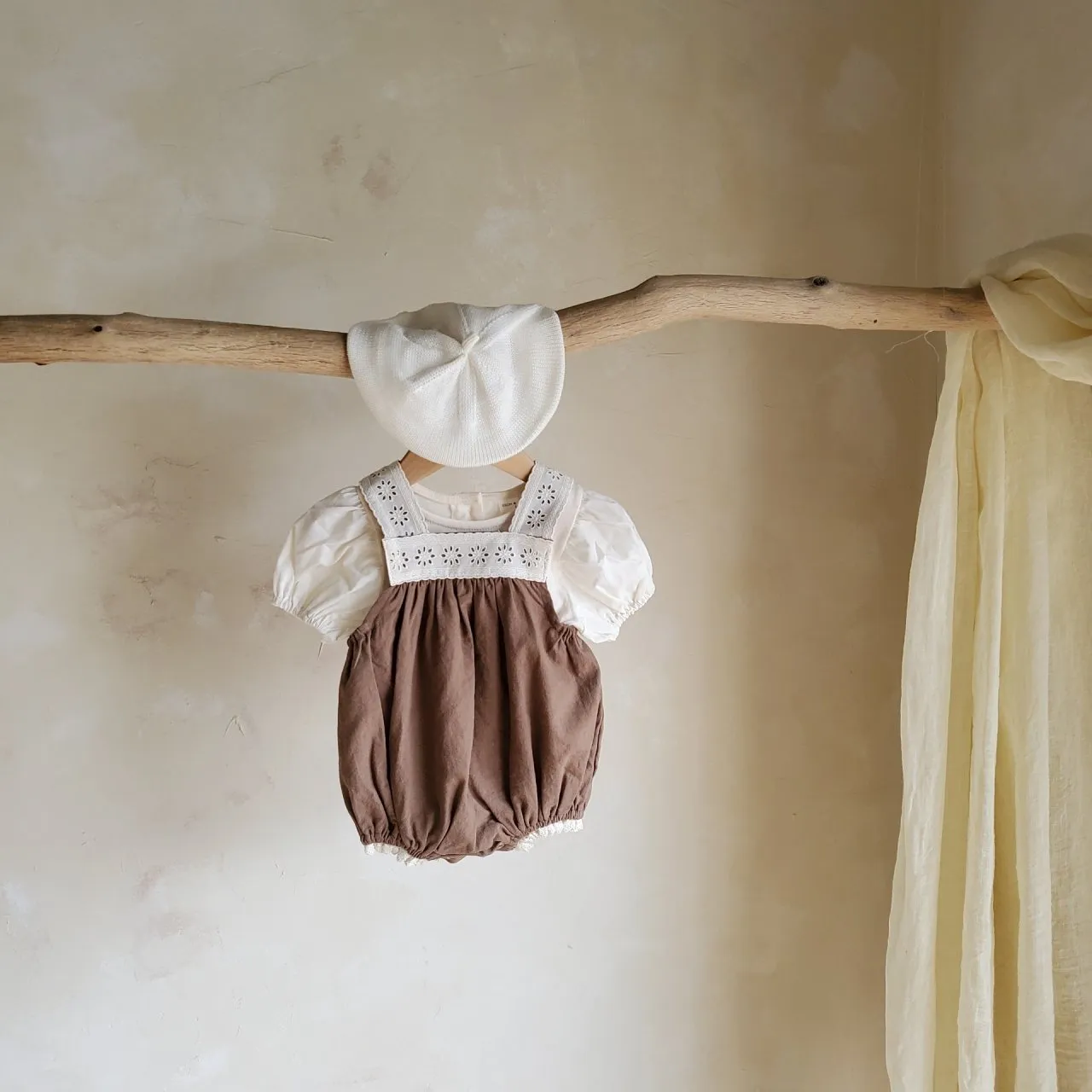 Girls cotton puff short sleeve top and lace strap romper two-piece set in apricot cotton fabric