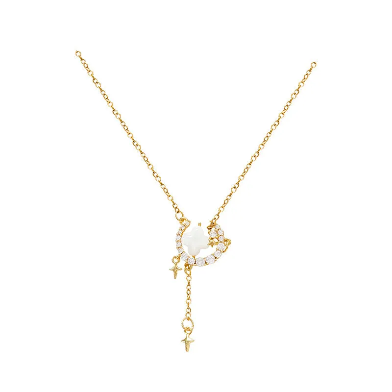Women's star moon zirconium necklace with adjustable chain in gold or silver finish