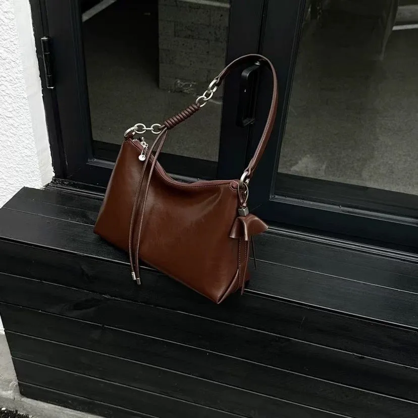 Cortex Lady genuine leather crossbody bag in caramel colour, horizontal square shape with stitching detail