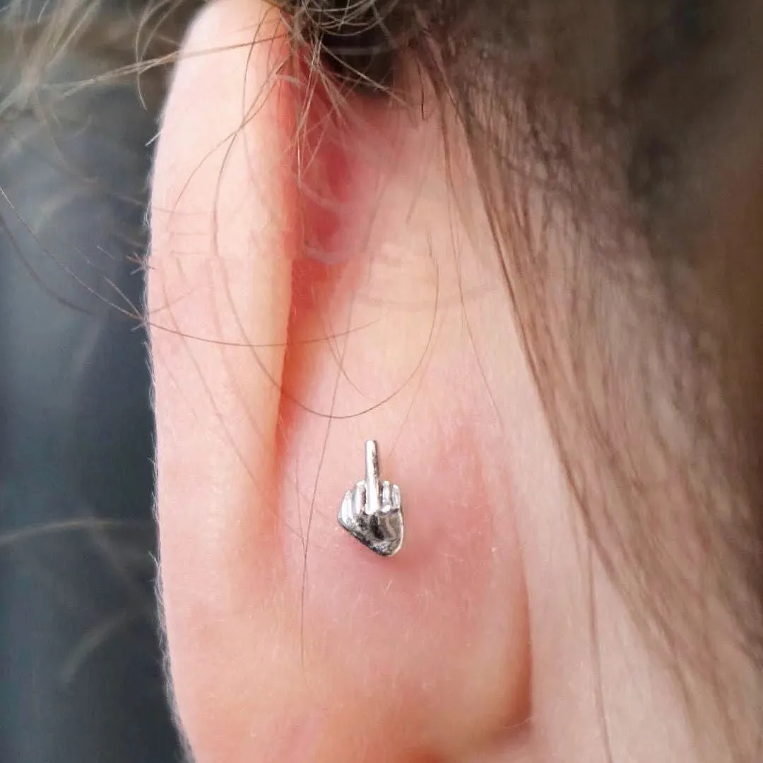 Niche quirky middle finger alloy screw clasp ear cartilage earring for women, vertical motif, bow shape, one pair