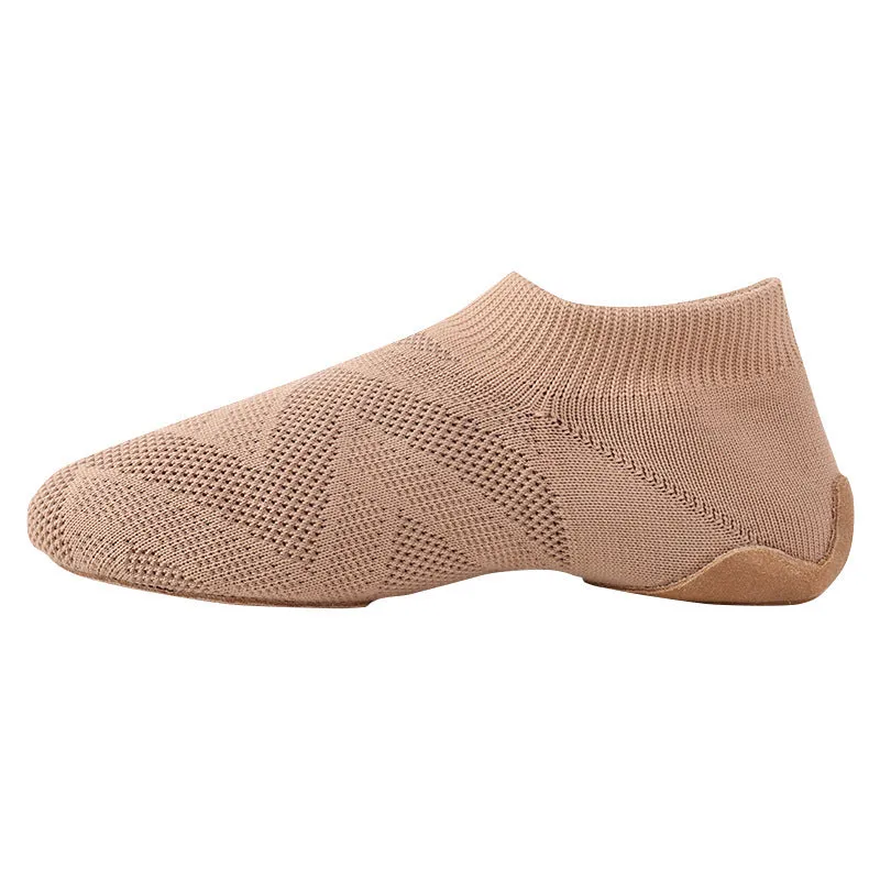 Camel-coloured adult dance shoes with leather sole and mesh upper for Latin dance and yoga