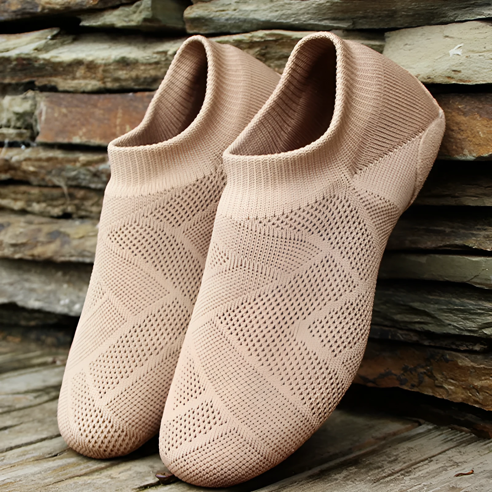 Camel-coloured adult dance shoes with leather sole and mesh upper for Latin dance and yoga