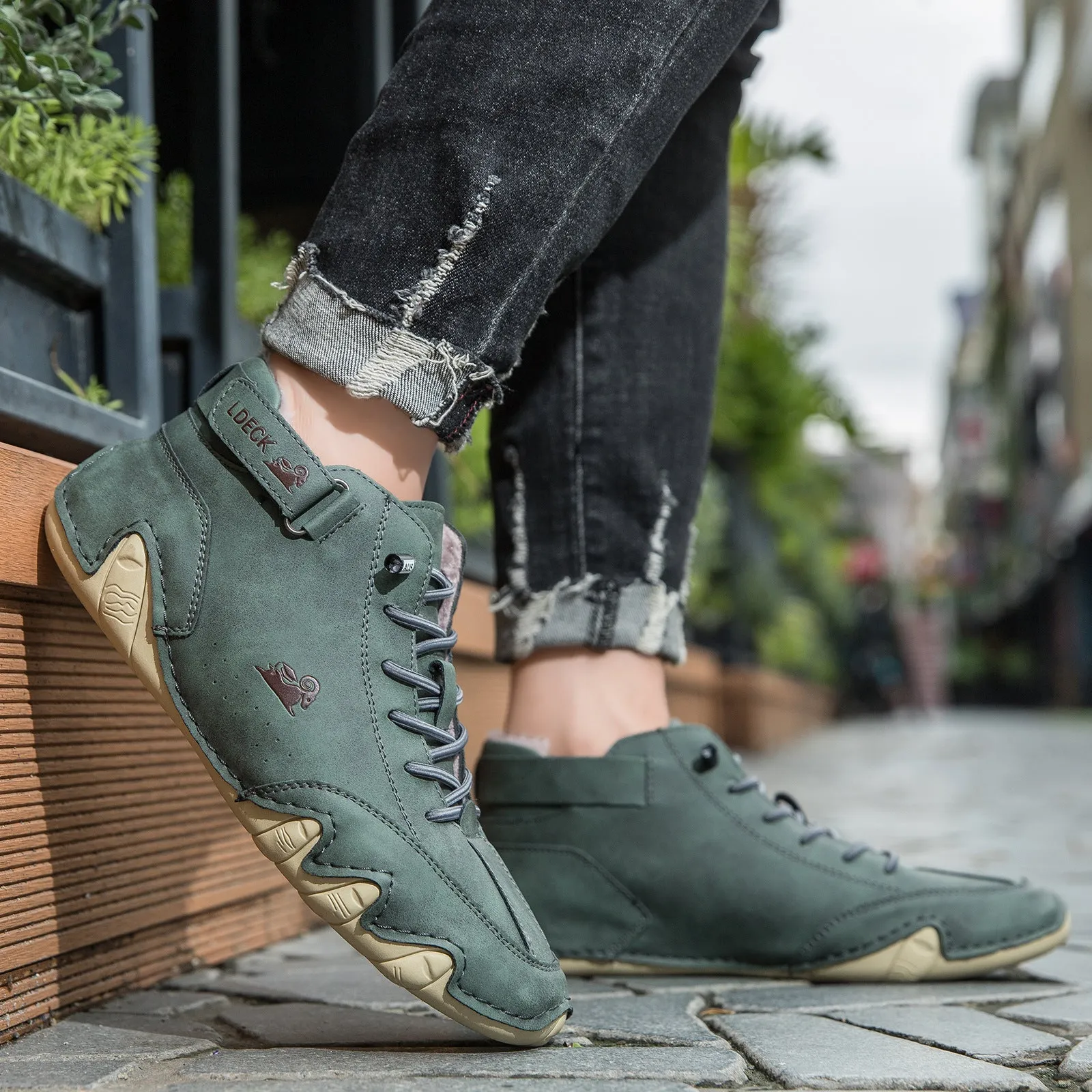 Winter fleece-lined Martin boots in solid colour with rubber sole and elastic band