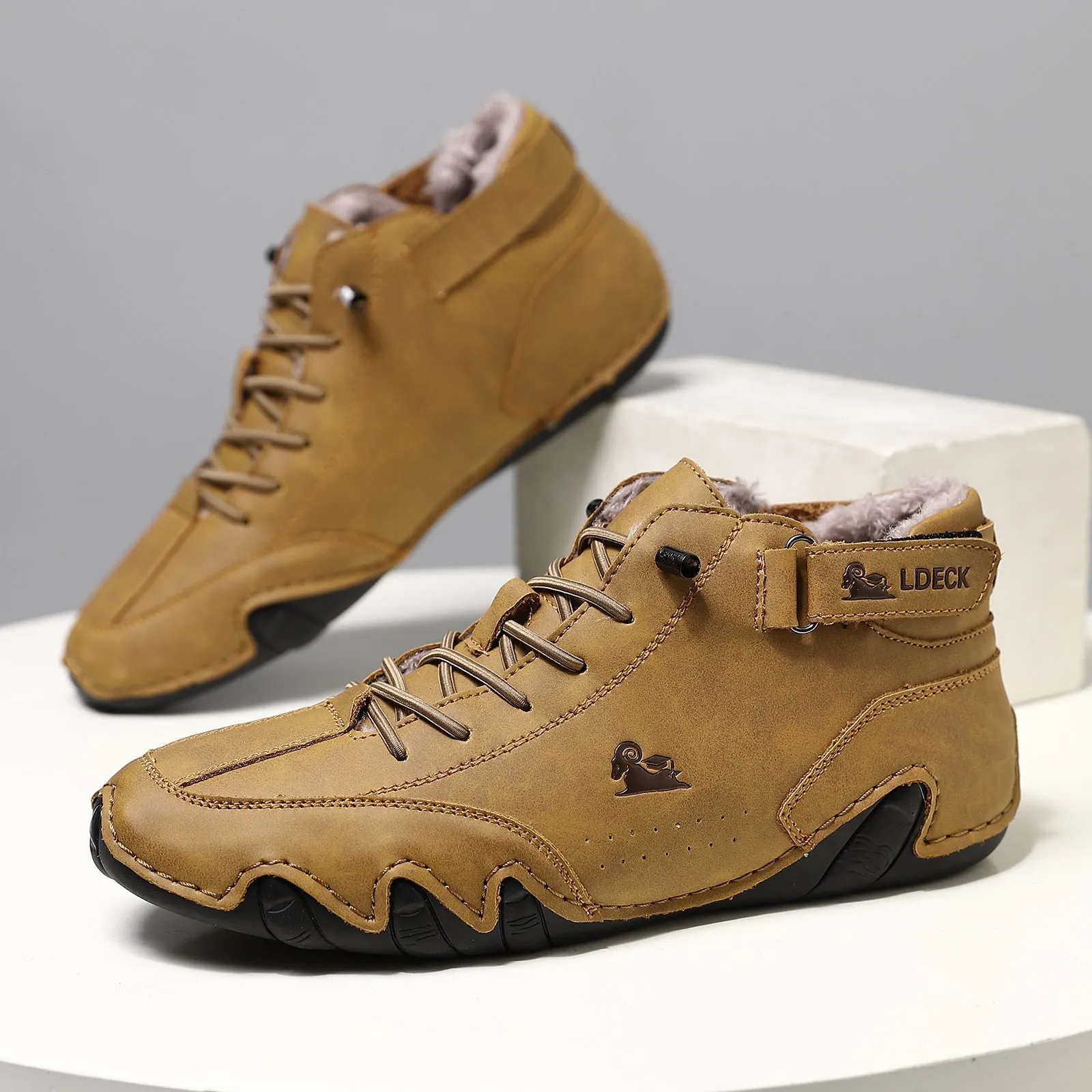Winter fleece-lined Martin boots in solid colour with rubber sole and elastic band