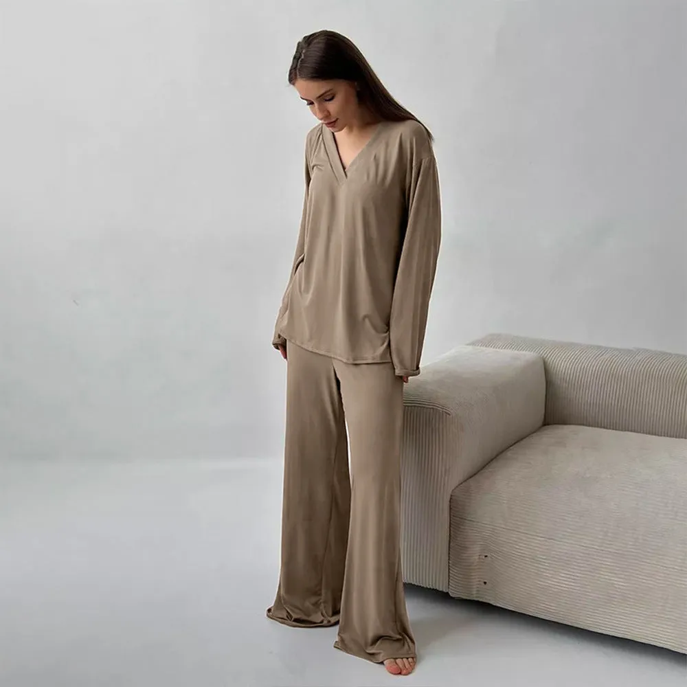 Long sleeve pajama set for women in viscose blend, white colour, top and pants on display
