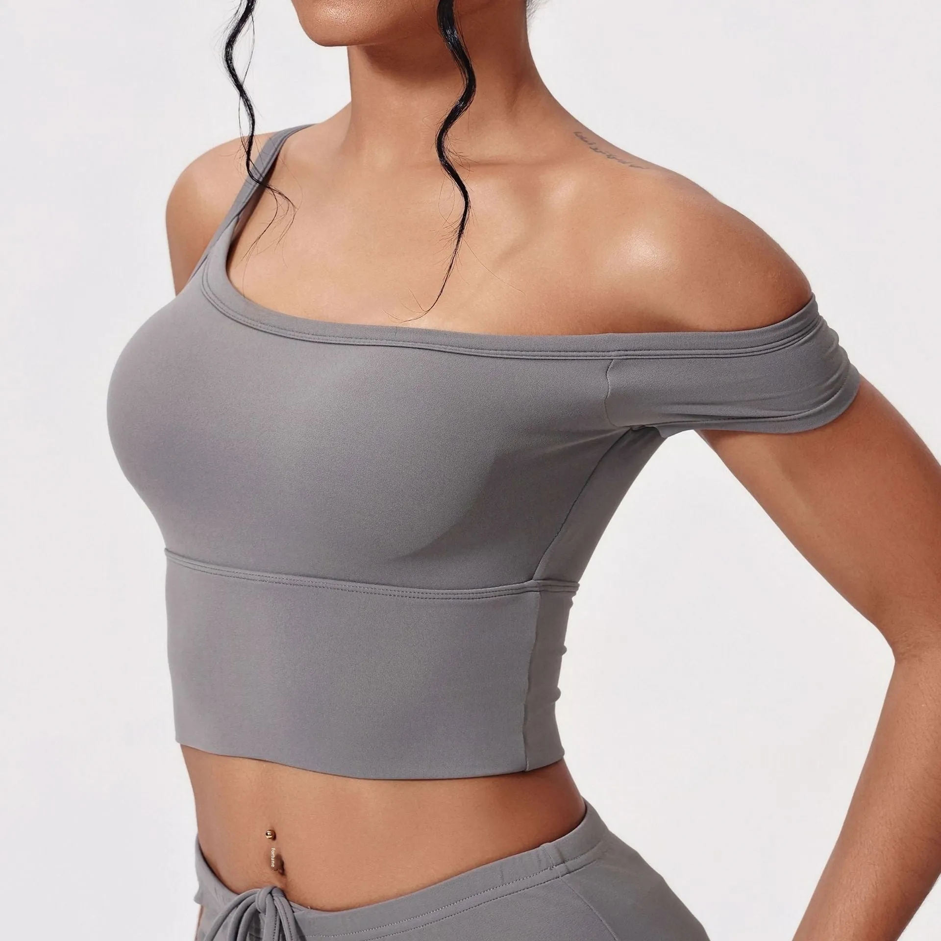 Women's padded wireless sports vest bra in bubble pink, full cup with fixed double straps, Asian size M, yoga casual outerwear