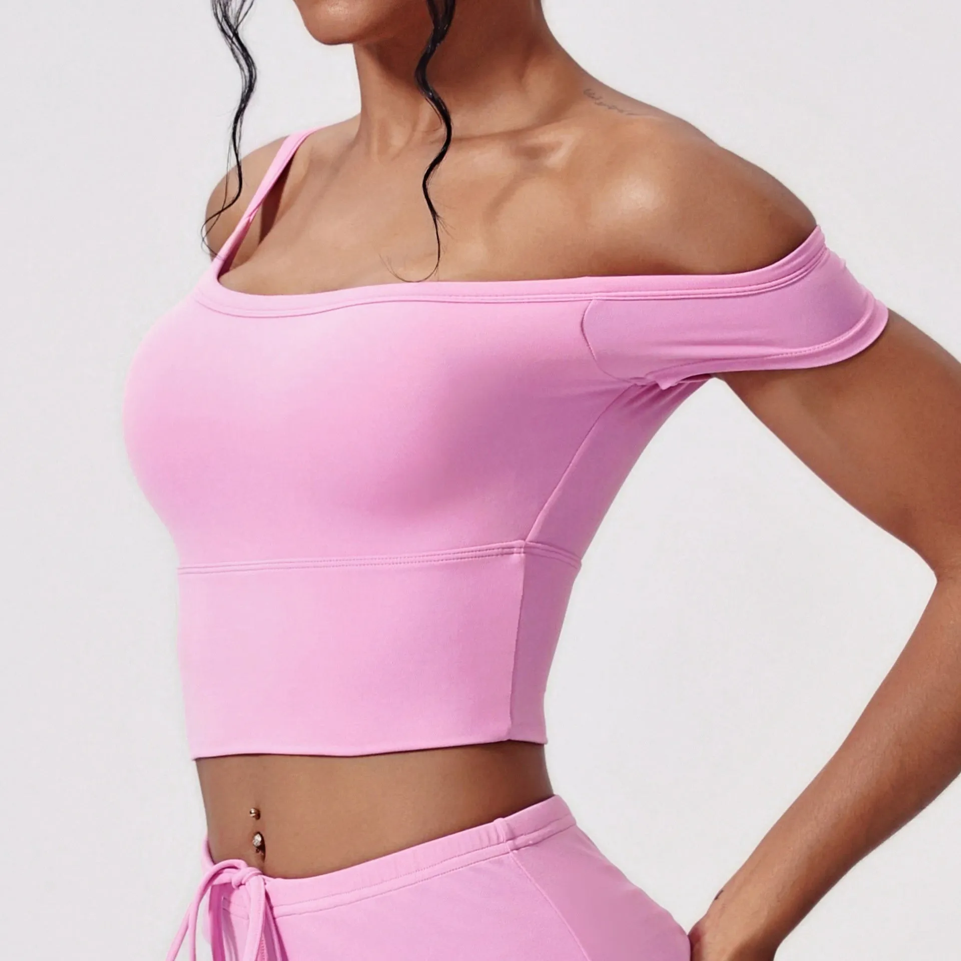 Women's padded wireless sports vest bra in bubble pink, full cup with fixed double straps, Asian size M, yoga casual outerwear