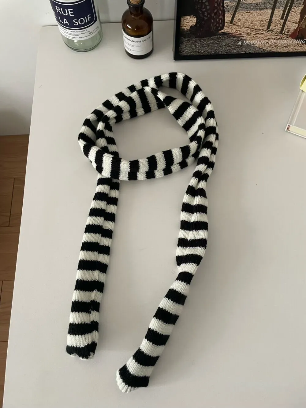 Black and white striped thickened yarn knit scarf for women and men unisex winter wear