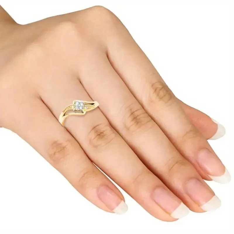 Yellow gold copper women's ring with diamond shape and micro inlaid zircon ornamentation.