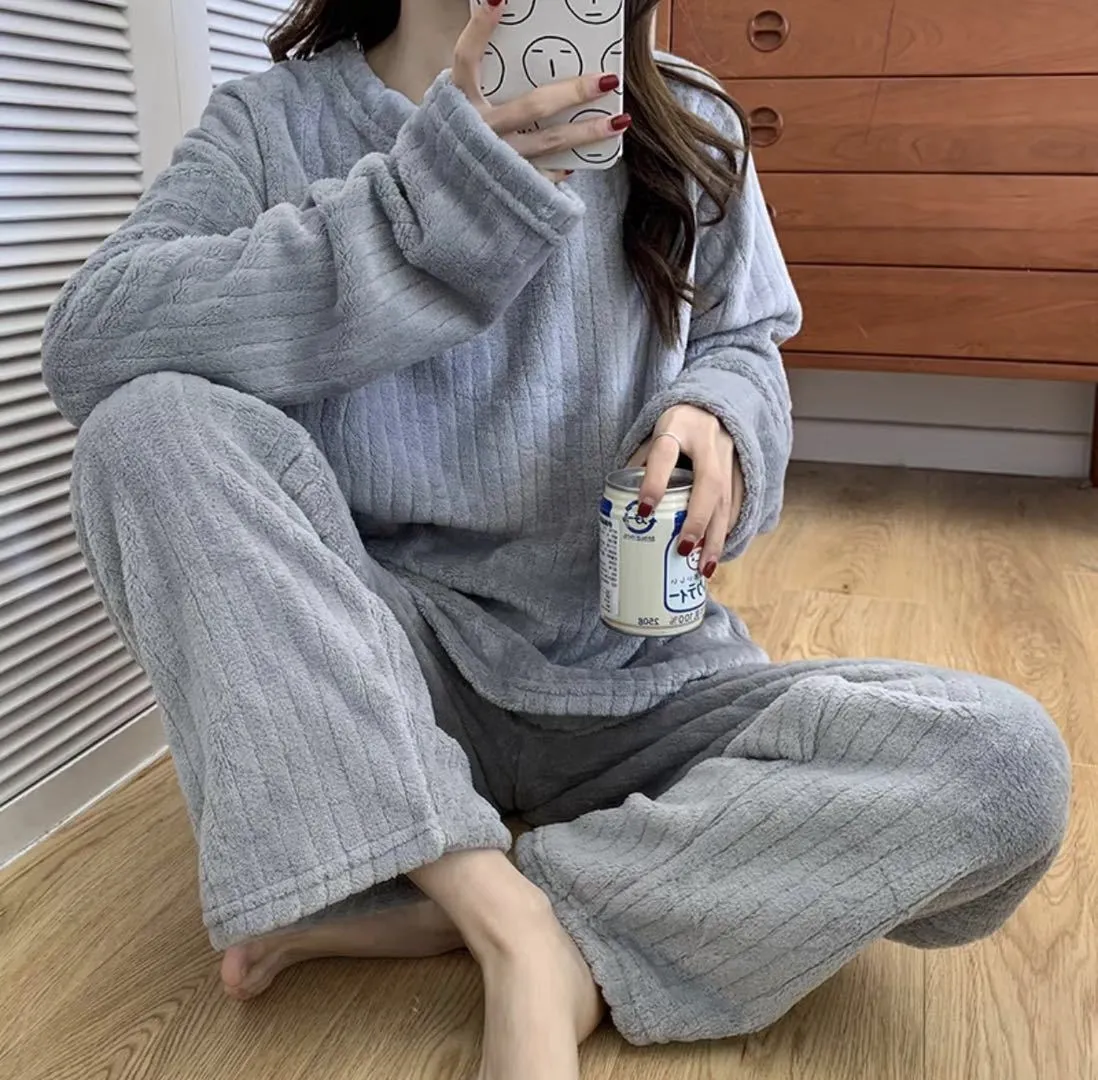New vertical stripe thickened warm home suit in coral fleece, winter loungewear with long sleeves and trousers