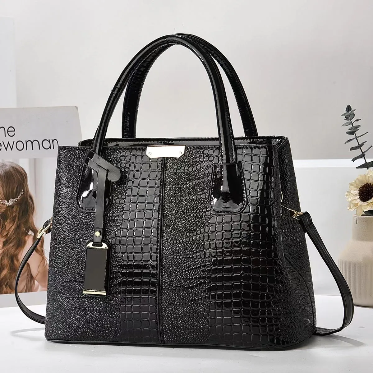 Women's large-capacity soft PU leather handbag in horizontal square shape, available in multiple colours, lightweight 540g