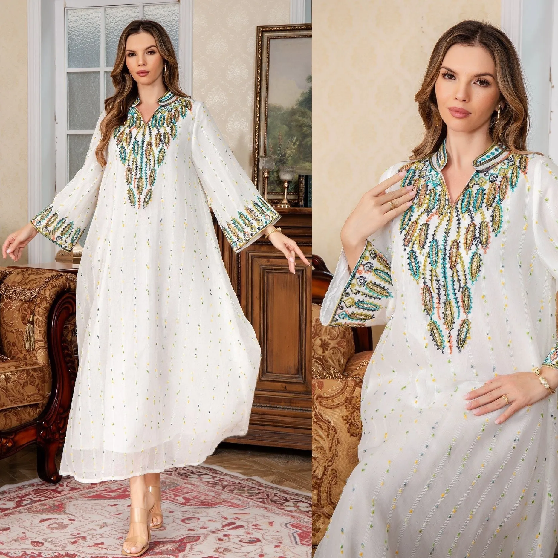 White long sleeve long skirt women's Arabic robe or abaya dress