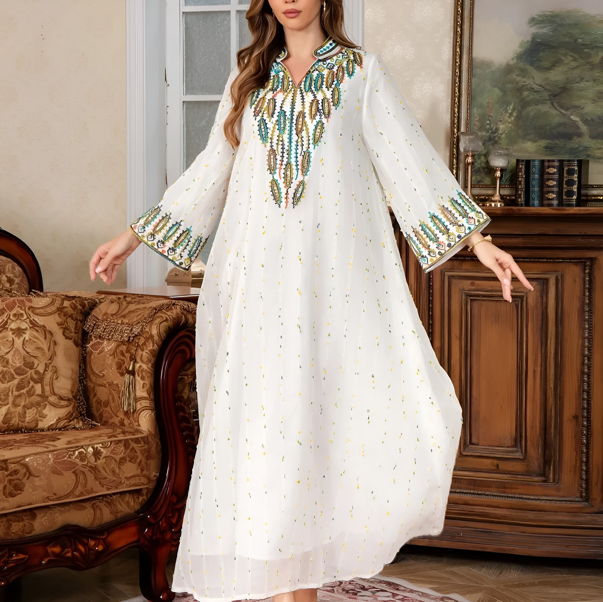 White long sleeve long skirt women's Arabic robe or abaya dress