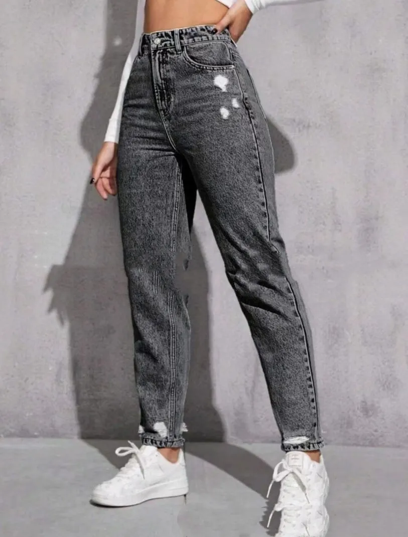 Women's ripped washed skinny jeans in light blue with nine-part calf length, high waist, cotton denim stretch fabric